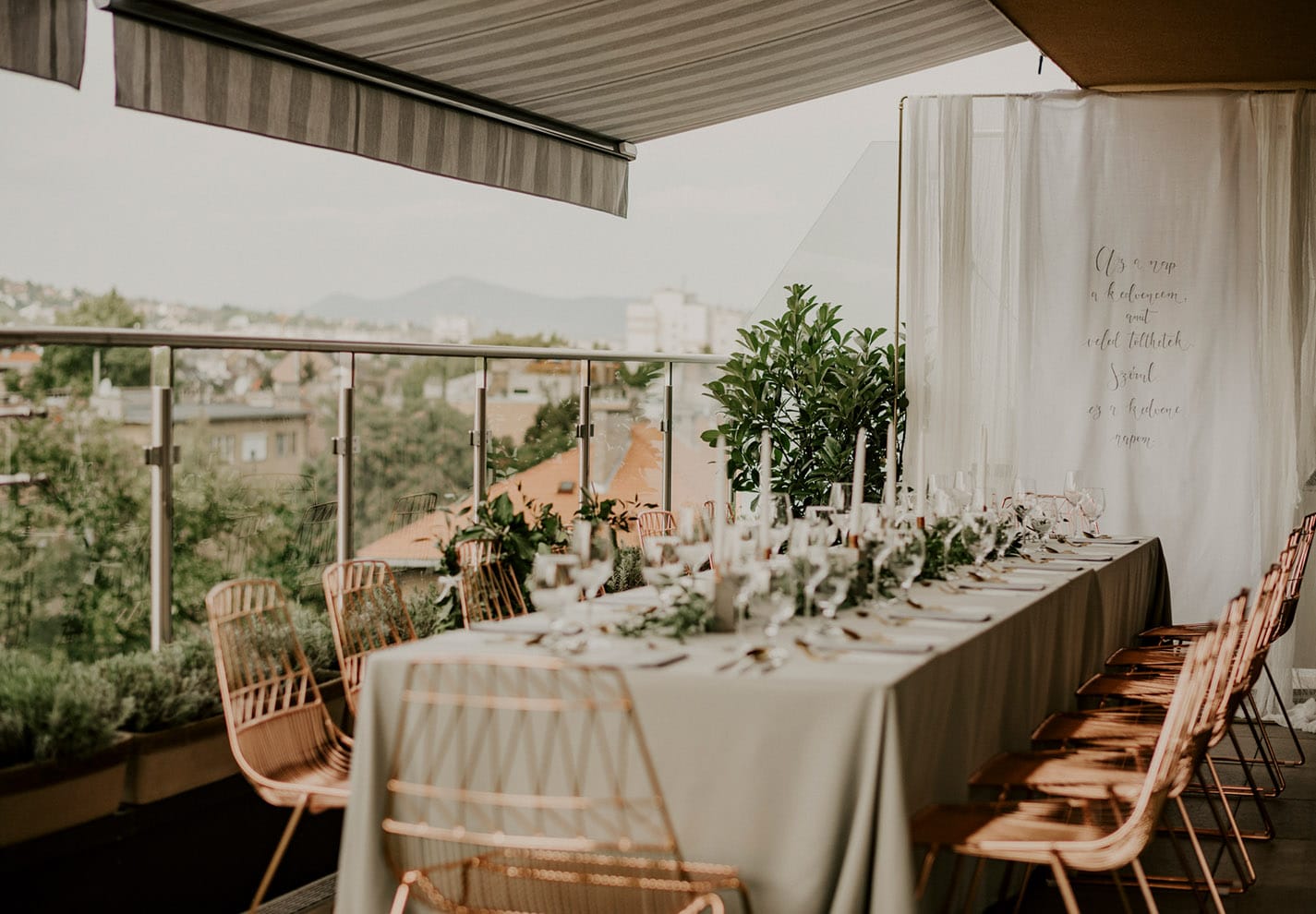 YESS_event_hire_bérelhető_bútor_inspiráció_Rooftop_eskövő